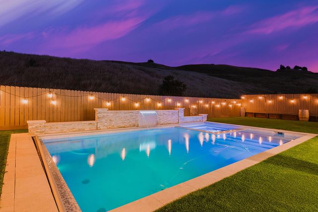 775 Appaloosa Way, Hollister, CA 95023