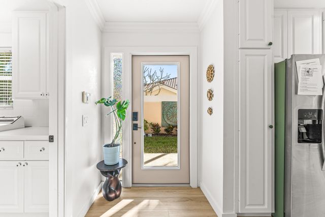 8370 Eleuthera Lane, Wellington, FL 33414