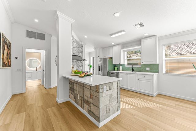 8370 Eleuthera Lane, Wellington, FL 33414