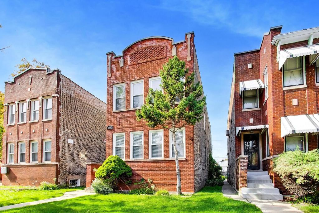 1702 N Meade Avenue, Chicago, IL 60639 — photo 2