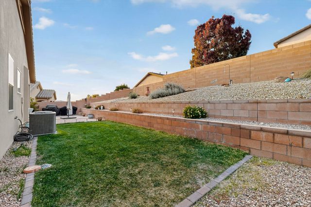 2825 Arce Lane SE, Rio Rancho, NM 87124