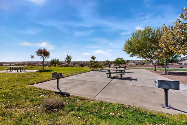 2825 Arce Lane SE, Rio Rancho, NM 87124