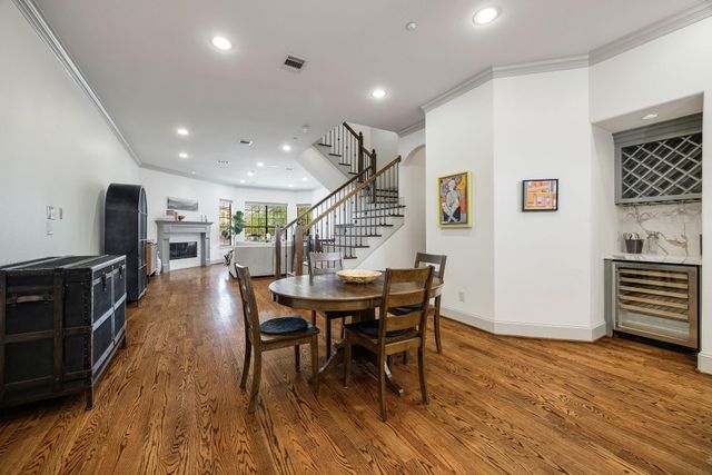 2415 Commonwealth Street, Houston, TX 77006