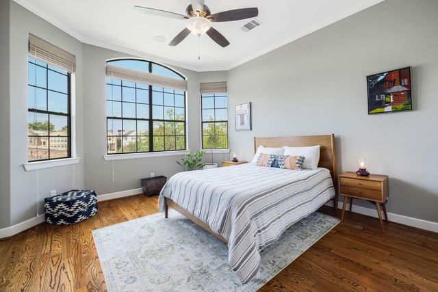 2415 Commonwealth Street, Houston, TX 77006