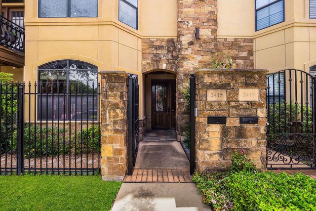 2415 Commonwealth Street, Houston, TX 77006