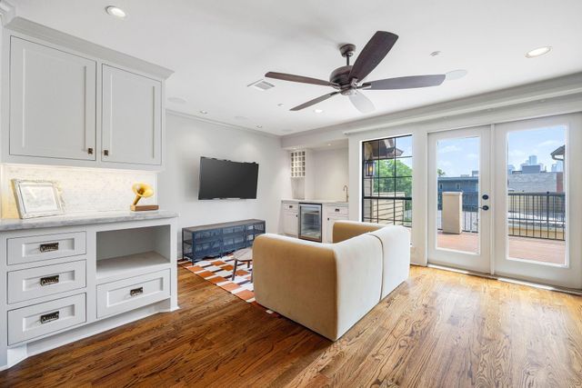 2415 Commonwealth Street, Houston, TX 77006