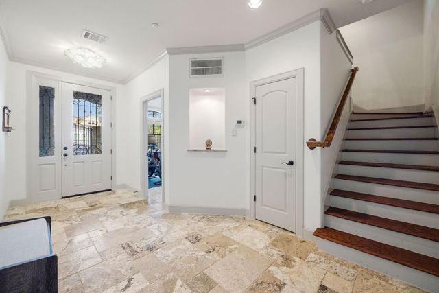 2415 Commonwealth Street, Houston, TX 77006