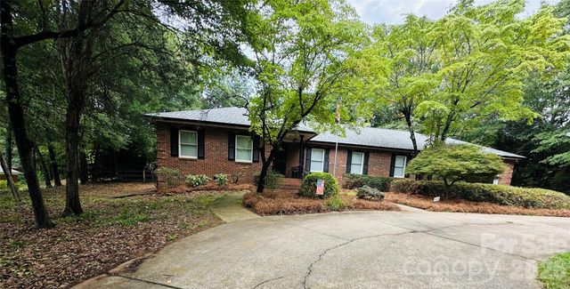 111 Forest Hills Drive, Mount Holly, NC 28120