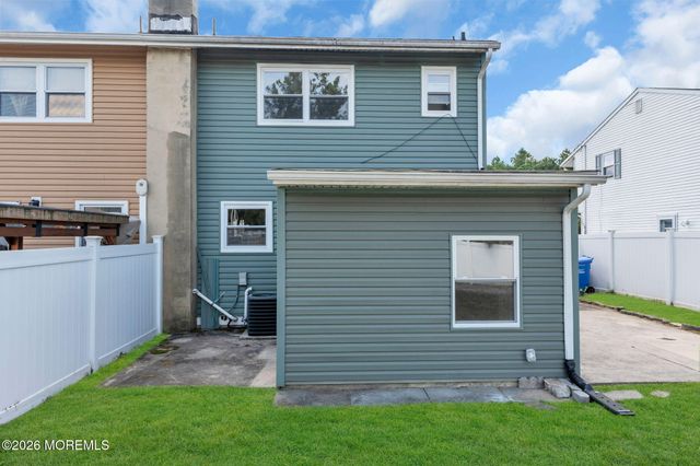 819 Laurel Street, Lakehurst, NJ 08733