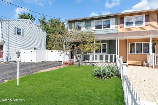 819 Laurel Street, Lakehurst, NJ 08733