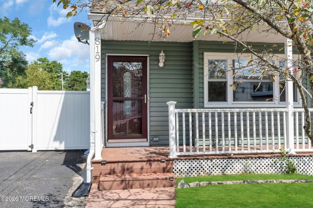 819 Laurel Street, Lakehurst, NJ 08733