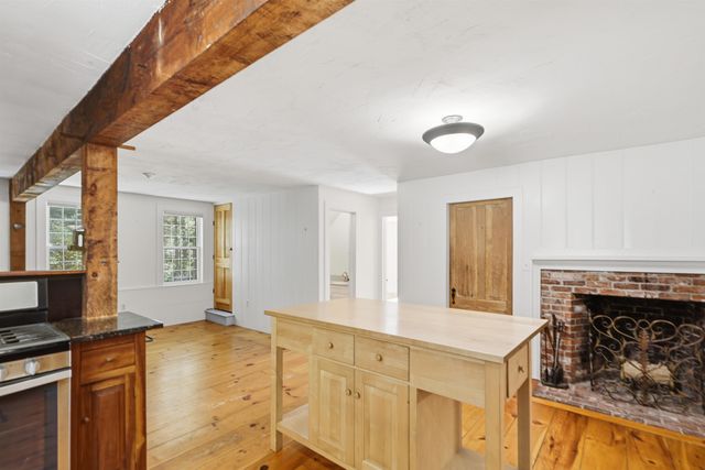 8 Baptist Hill Road, Canterbury, NH 03301