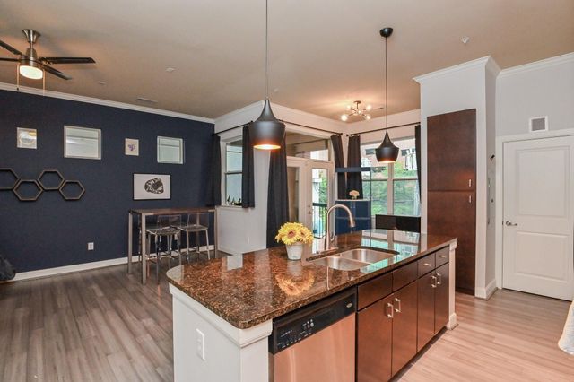 300 St Joseph Parkway 123, Houston, TX 77002