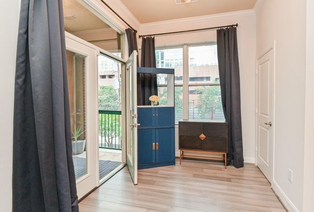 300 St Joseph Parkway 123, Houston, TX 77002