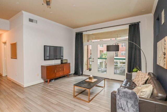 300 St Joseph Parkway 123, Houston, TX 77002