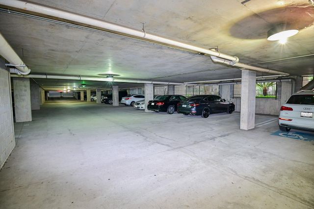 300 St Joseph Parkway 123, Houston, TX 77002