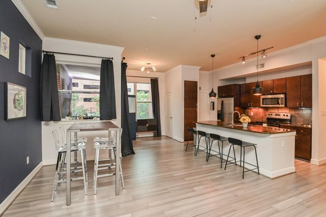 300 St Joseph Parkway 123, Houston, TX 77002
