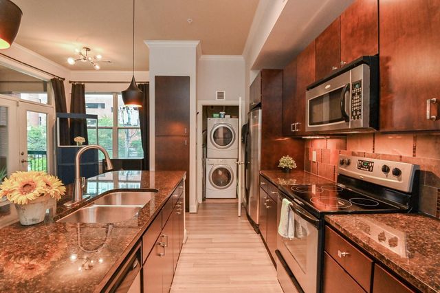 300 St Joseph Parkway 123, Houston, TX 77002