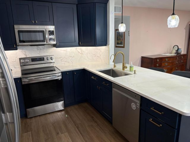 1093 Yarmouth E, Boca Raton, FL 33434