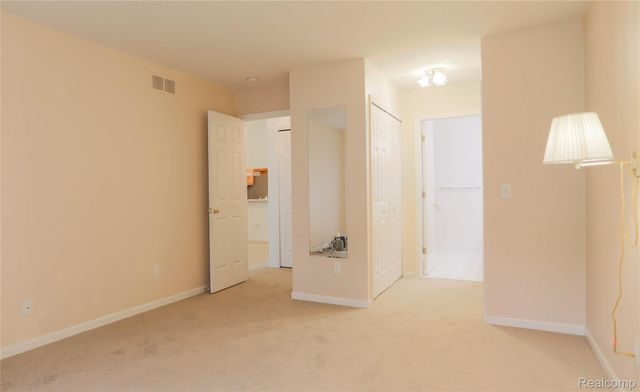 16768 Pearlcreek Court N, Macomb Township, MI 48042