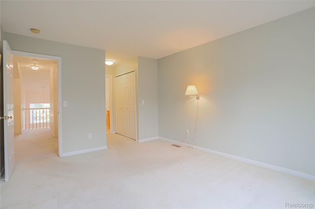 16768 Pearlcreek Court N, Macomb Township, MI 48042