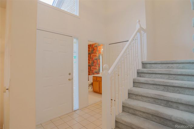 16768 Pearlcreek Court N, Macomb Township, MI 48042