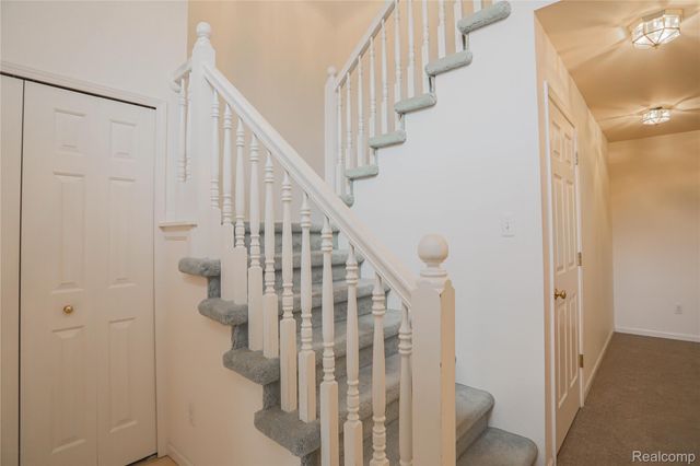 16768 Pearlcreek Court N, Macomb Township, MI 48042