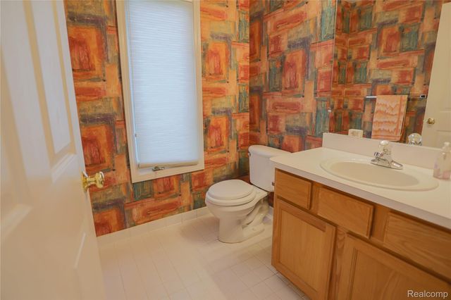 16768 Pearlcreek Court N, Macomb Township, MI 48042