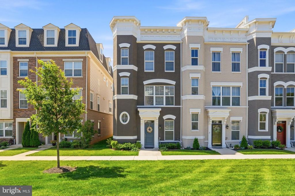 962 HOLDEN RD, Frederick, MD 21701