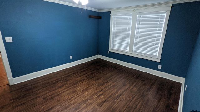 2009 W Shaw St, Tyler, TX 75701