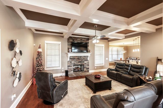 120 Spy Glass Way, Hendersonville, TN 37075