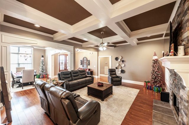 120 Spy Glass Way, Hendersonville, TN 37075