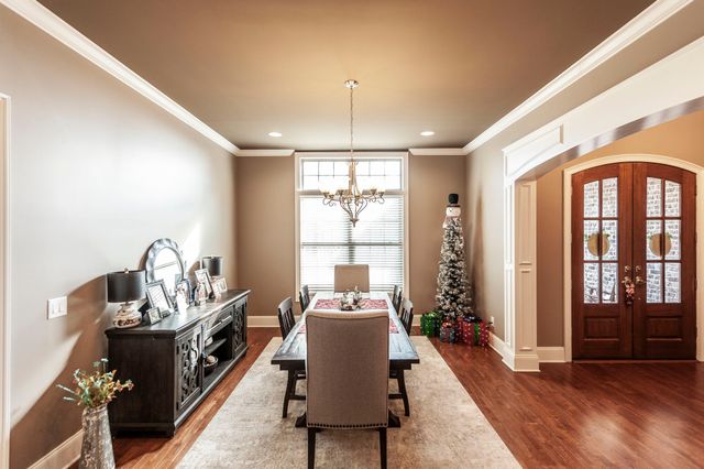 120 Spy Glass Way, Hendersonville, TN 37075