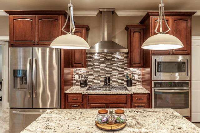 120 Spy Glass Way, Hendersonville, TN 37075