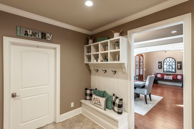 120 Spy Glass Way, Hendersonville, TN 37075