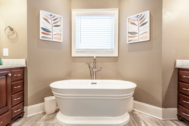 120 Spy Glass Way, Hendersonville, TN 37075