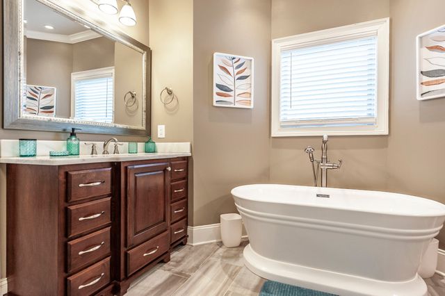 120 Spy Glass Way, Hendersonville, TN 37075