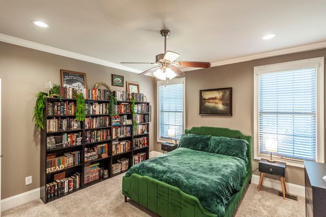 120 Spy Glass Way, Hendersonville, TN 37075