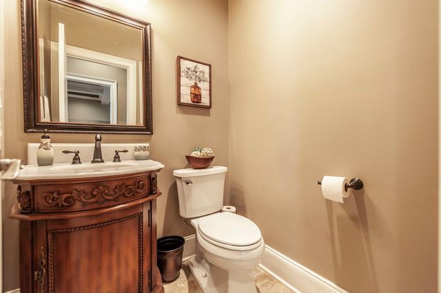 120 Spy Glass Way, Hendersonville, TN 37075