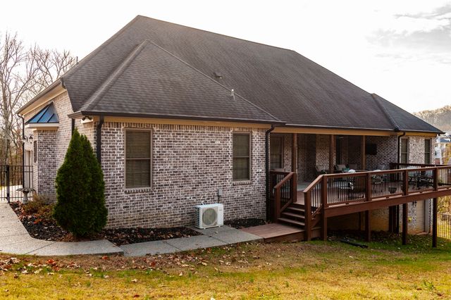 120 Spy Glass Way, Hendersonville, TN 37075