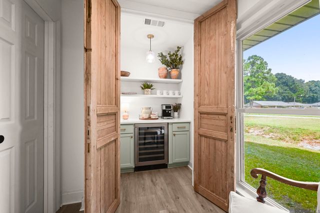 9932 Santa Monica Ave, Baton Rouge, LA 70818
