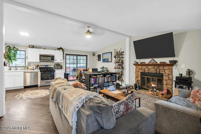 6 Mizzen Way, Waretown, NJ 08758