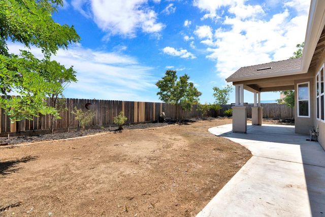 2090 N Delbert Avenue, Fresno, CA 93722