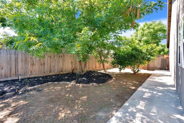 2090 N Delbert Avenue, Fresno, CA 93722