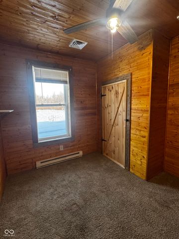 7605 Oak Street, Poland, IN 47868