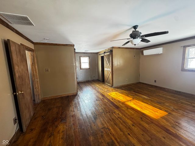 7605 Oak Street, Poland, IN 47868