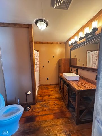 7605 Oak Street, Poland, IN 47868