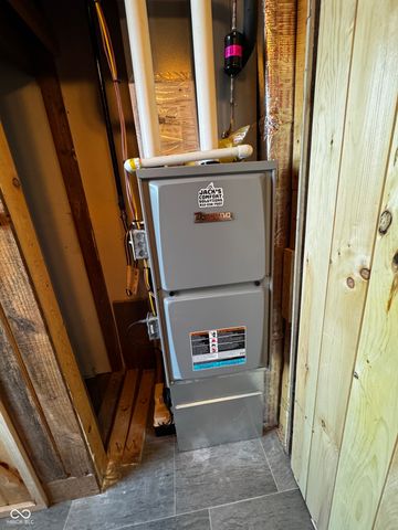 7605 Oak Street, Poland, IN 47868