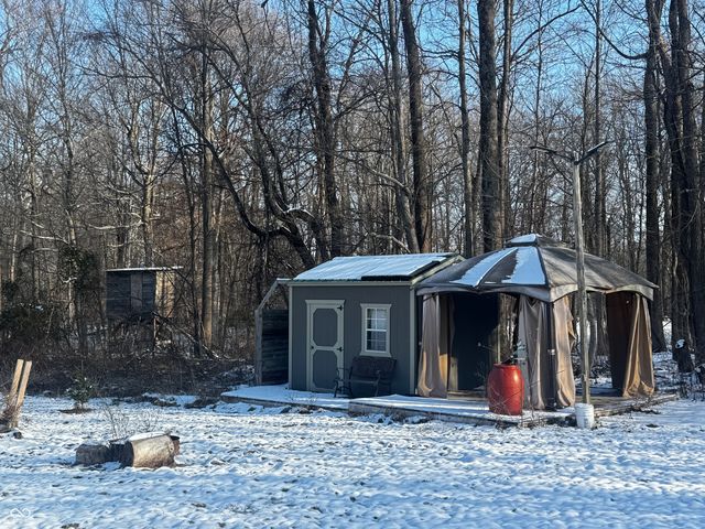 7605 Oak Street, Poland, IN 47868