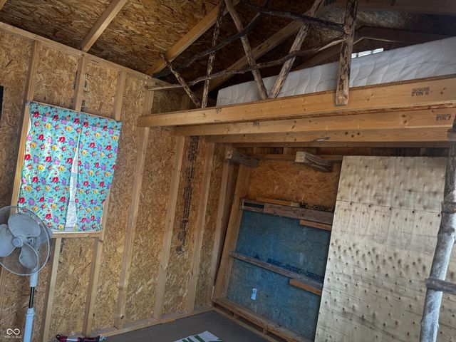 7605 Oak Street, Poland, IN 47868